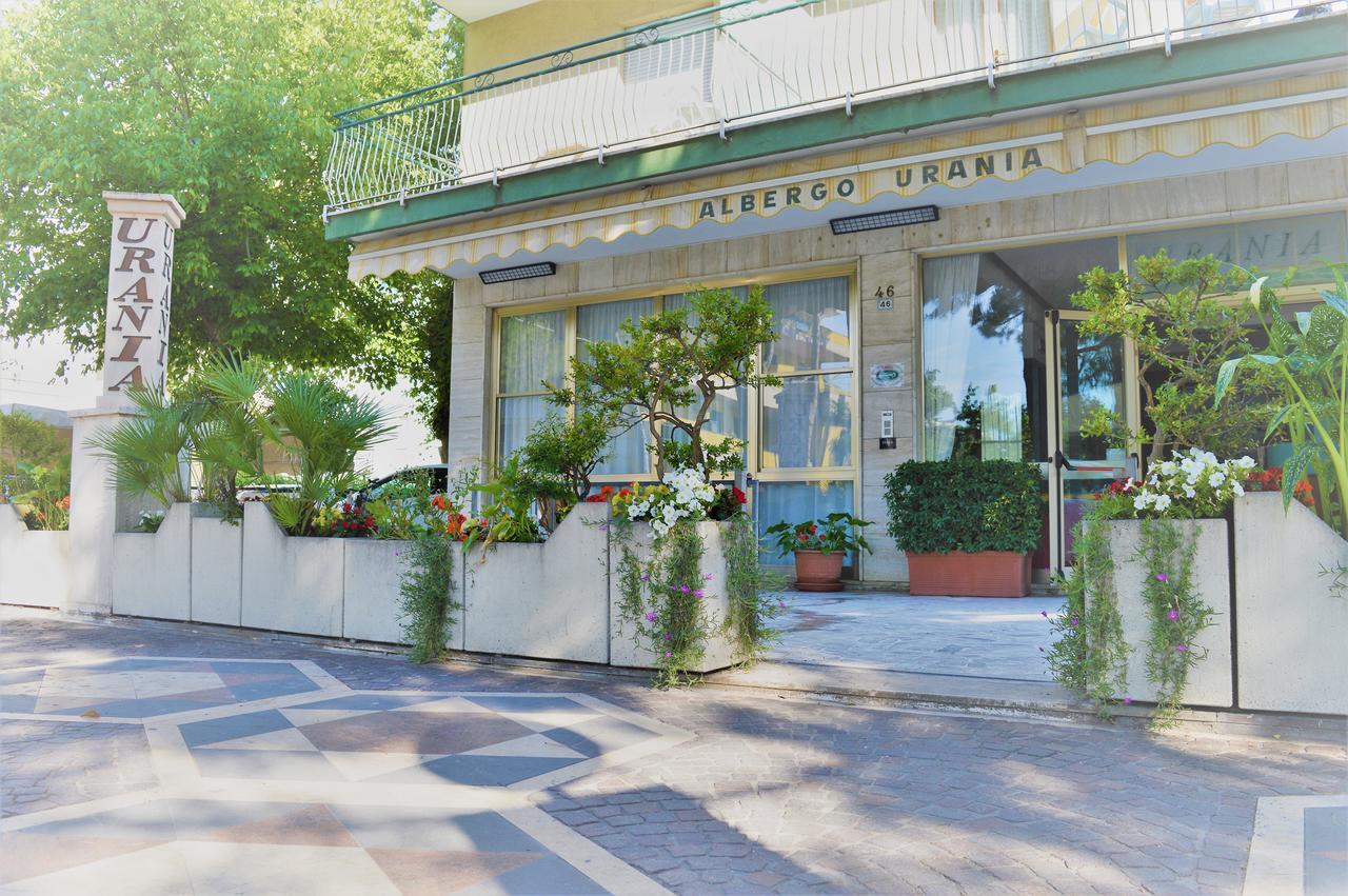 Urania Hotel Fogliano Marina Exterior foto